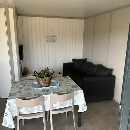 Cottage Parc Residentiel De Loisir Saubrigues Exterior photo